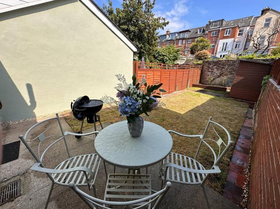 Stylish 3Br Cowes Cottage Close To The Waterfront Exterior foto