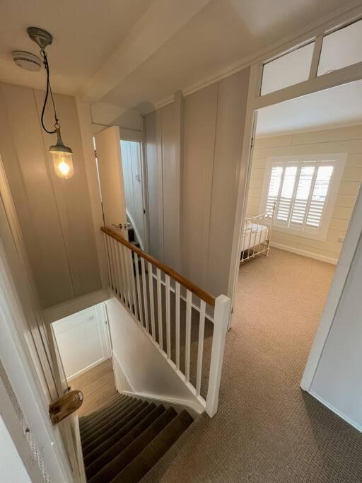 Stylish 3Br Cowes Cottage Close To The Waterfront Exterior foto