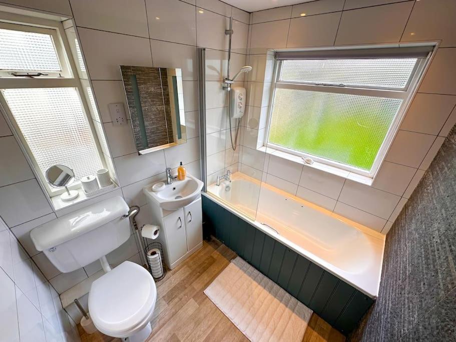 Stylish 3Br Cowes Cottage Close To The Waterfront Exterior foto